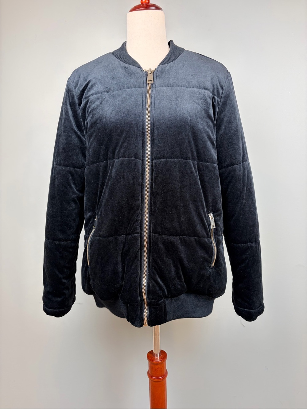 Charlotte Russe Black Velvet Quilted Bomber Jacket Women’s Large‎ Zip Front